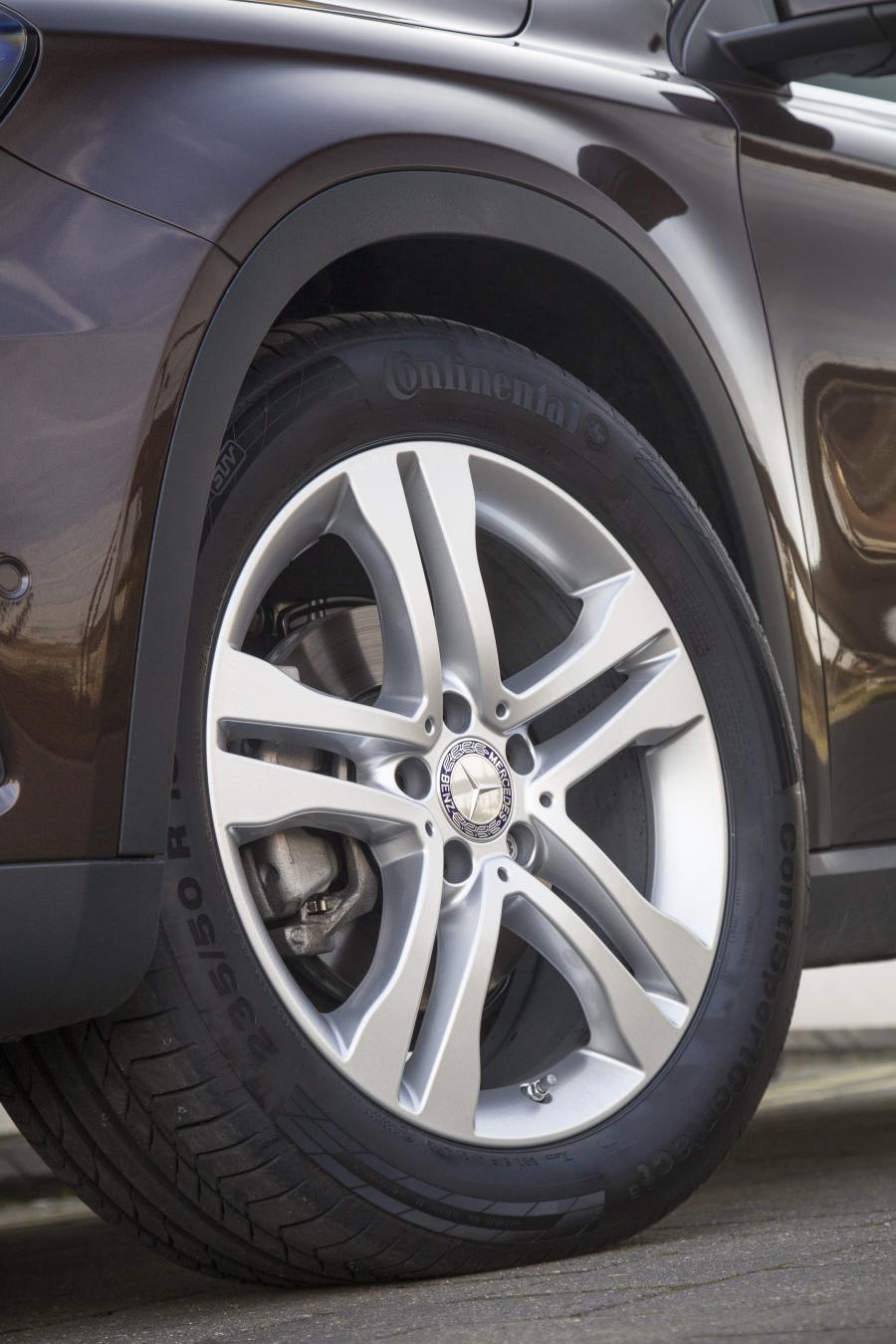  Mercedes-Benz GLA200 CDI 2014 года  (UK) (фото 24 из 46)